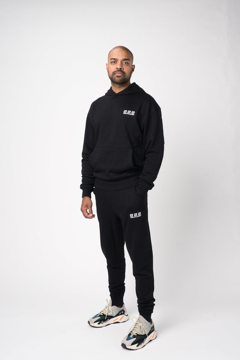 SIGNS ALIGNED | HOODIE & HOSE – SCHWARZ